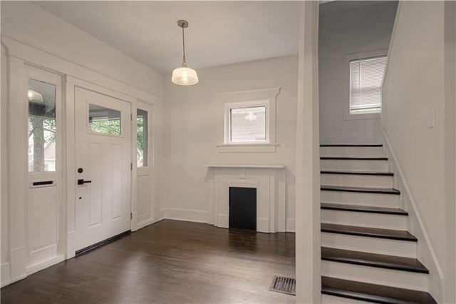 1704 Lake Avenue, Kansas City, KS 66103