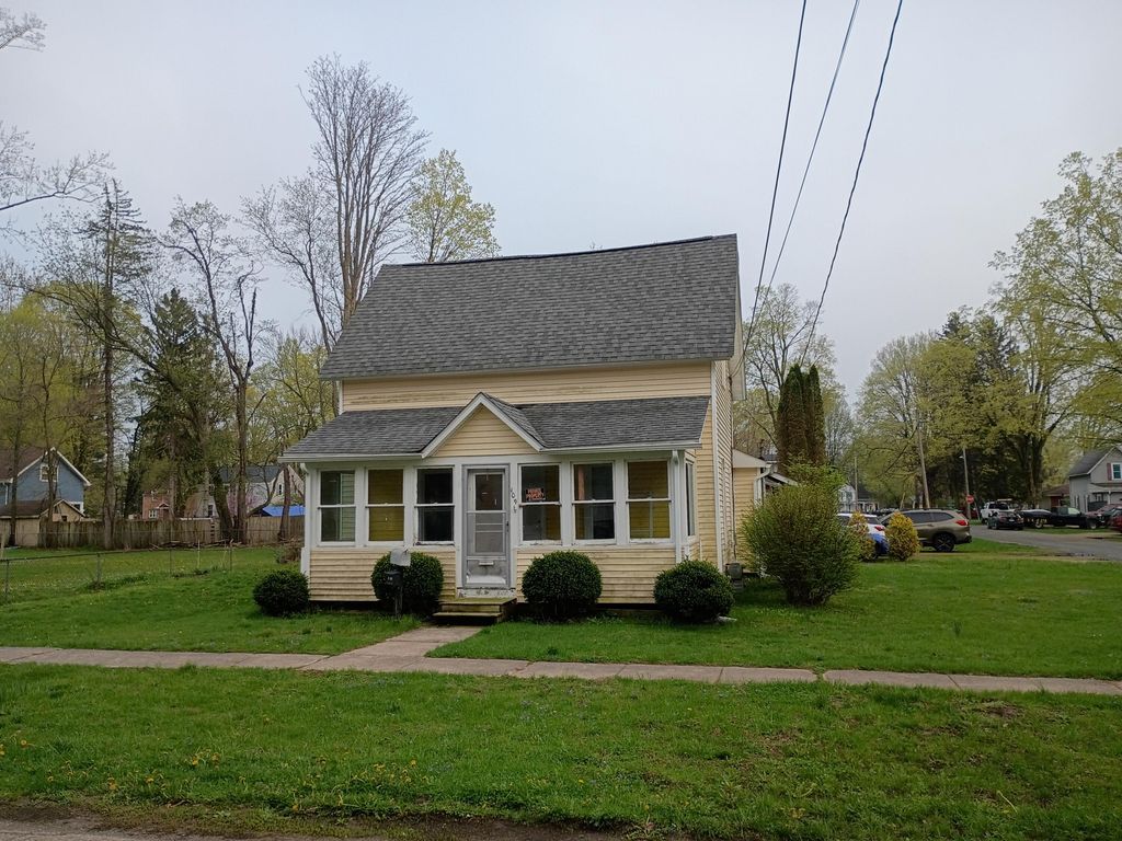 109 E Cass Street, Bangor, MI 49013