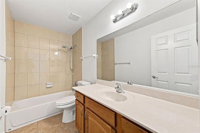 37150 HIGHLAND BLUFF CIRCLE, Dade City, FL 33523