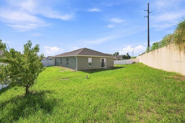 37150 HIGHLAND BLUFF CIRCLE, Dade City, FL 33523