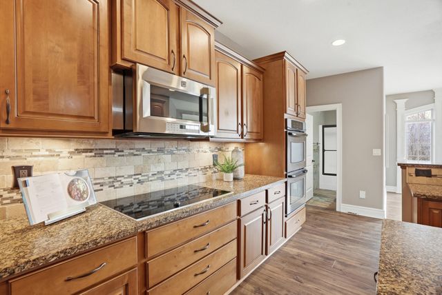 5200 THORNBROOK PKY, Columbia, MO 65203