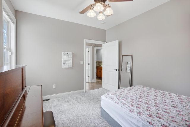 5200 THORNBROOK PKY, Columbia, MO 65203