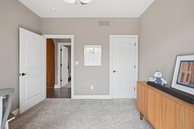 5200 THORNBROOK PKY, Columbia, MO 65203