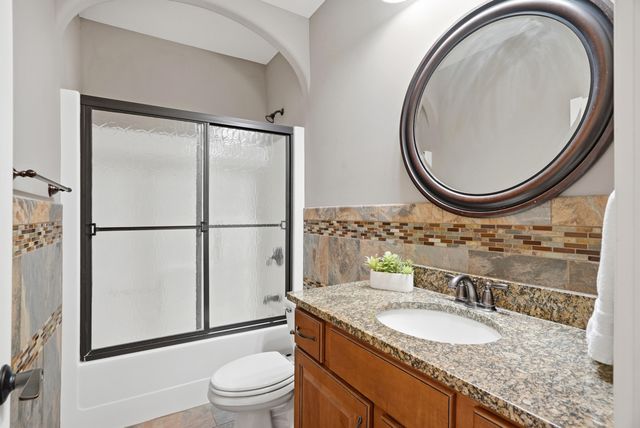 5200 THORNBROOK PKY, Columbia, MO 65203
