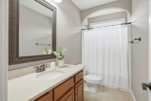 5200 THORNBROOK PKY, Columbia, MO 65203