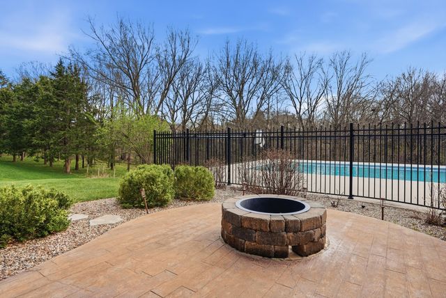 5200 THORNBROOK PKY, Columbia, MO 65203