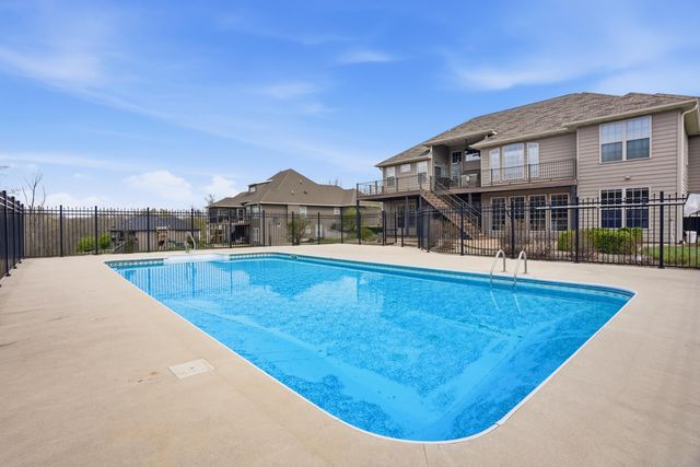 5200 THORNBROOK PKY, Columbia, MO 65203