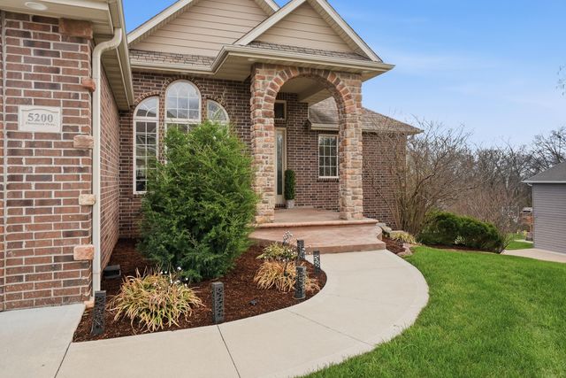 5200 THORNBROOK PKY, Columbia, MO 65203