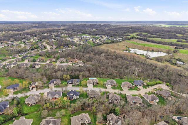 5200 THORNBROOK PKY, Columbia, MO 65203