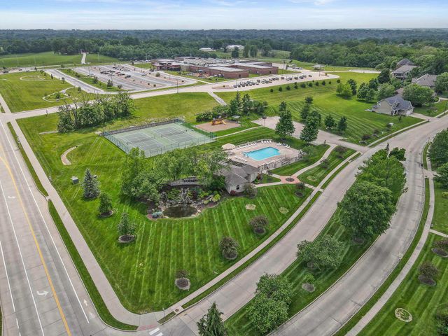 5200 THORNBROOK PKY, Columbia, MO 65203