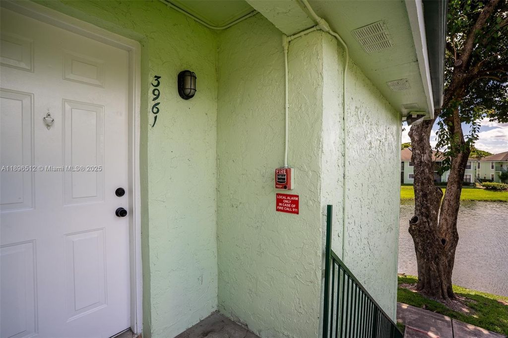 3961 NW 87th Ave 3961, Sunrise, FL 33351