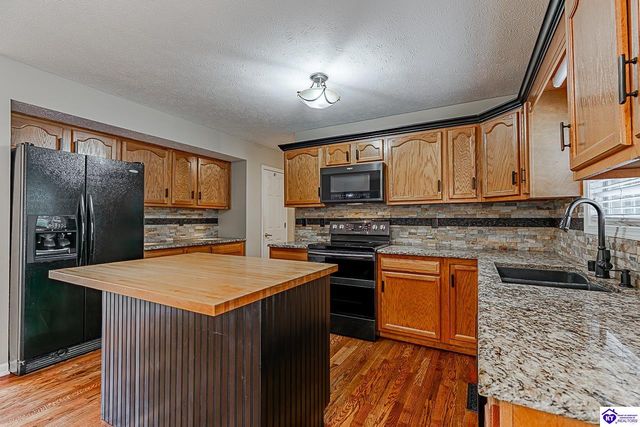 805 Greenview Circle, Elizabethtown, KY 42701