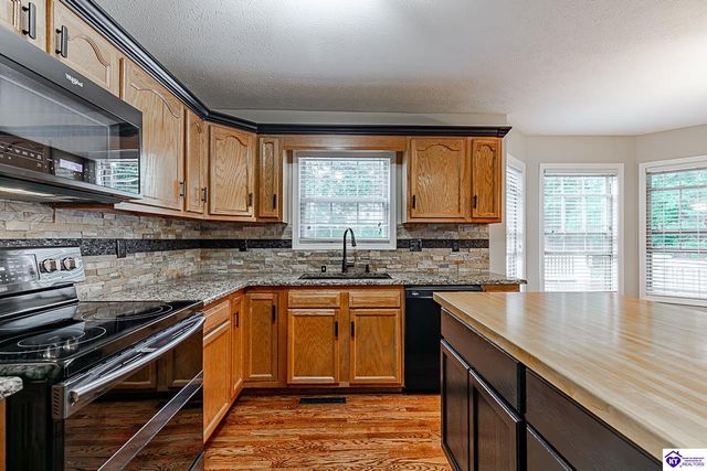 805 Greenview Circle, Elizabethtown, KY 42701
