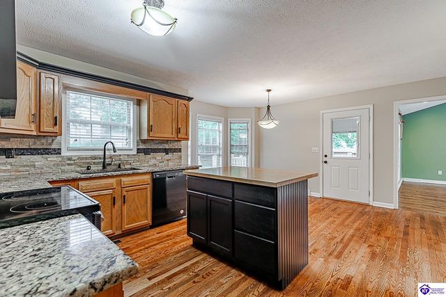 805 Greenview Circle, Elizabethtown, KY 42701