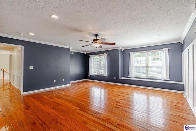 805 Greenview Circle, Elizabethtown, KY 42701