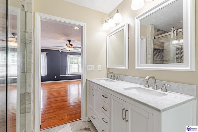 805 Greenview Circle, Elizabethtown, KY 42701