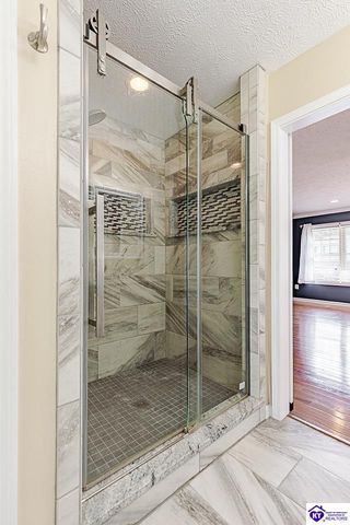 805 Greenview Circle, Elizabethtown, KY 42701