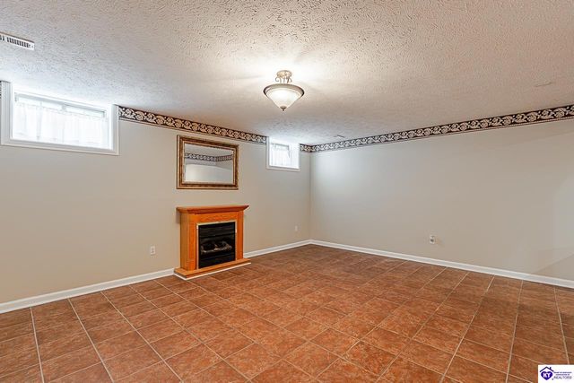 805 Greenview Circle, Elizabethtown, KY 42701