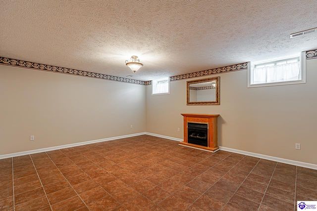 805 Greenview Circle, Elizabethtown, KY 42701