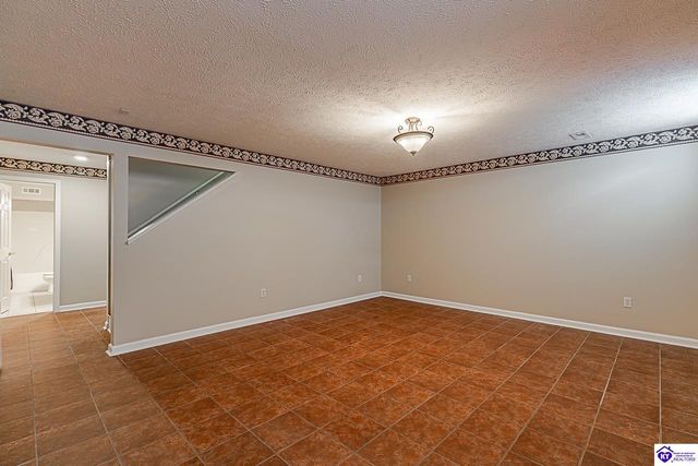 805 Greenview Circle, Elizabethtown, KY 42701