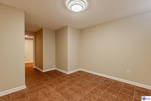 805 Greenview Circle, Elizabethtown, KY 42701