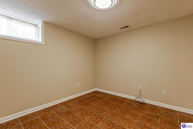 805 Greenview Circle, Elizabethtown, KY 42701