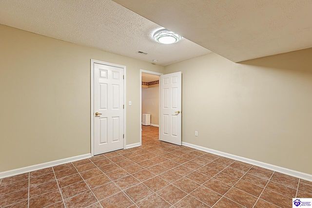 805 Greenview Circle, Elizabethtown, KY 42701