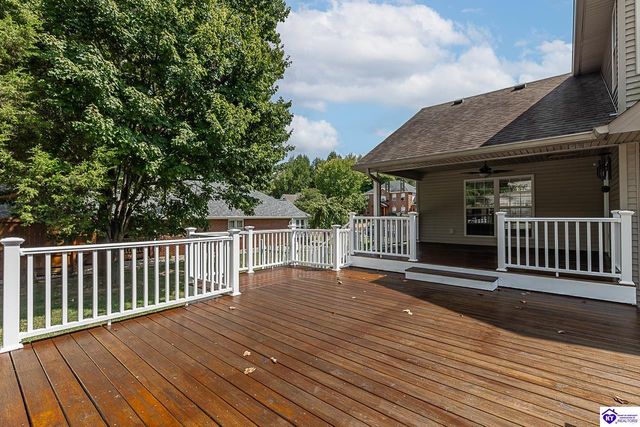 805 Greenview Circle, Elizabethtown, KY 42701