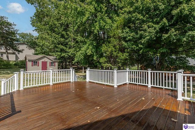 805 Greenview Circle, Elizabethtown, KY 42701
