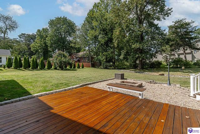 805 Greenview Circle, Elizabethtown, KY 42701