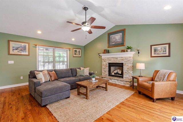 805 Greenview Circle, Elizabethtown, KY 42701