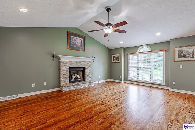 805 Greenview Circle, Elizabethtown, KY 42701