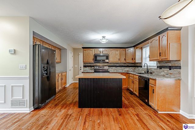 805 Greenview Circle, Elizabethtown, KY 42701