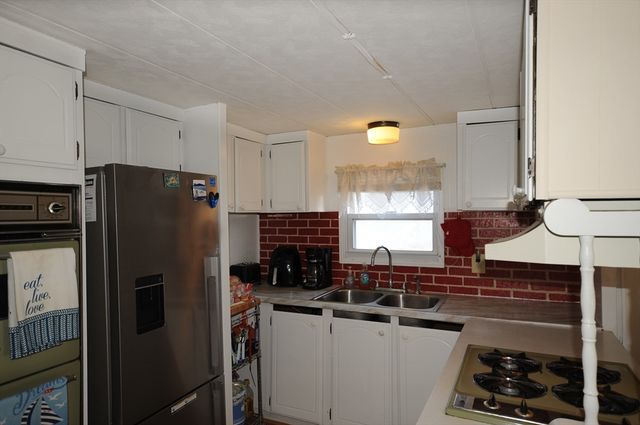 2900 Cranberry Hwy 31, Wareham, MA 02538