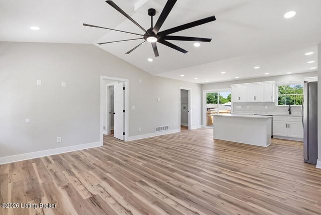 113 Crutcher St, Vine Grove, KY 40175