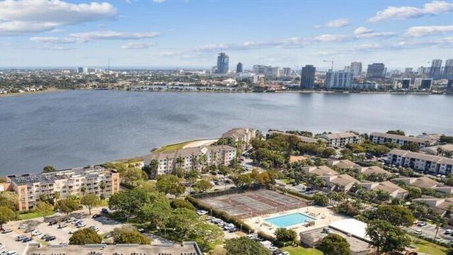 500 Executive Center Drive 3i, West Palm Beach, FL 33401