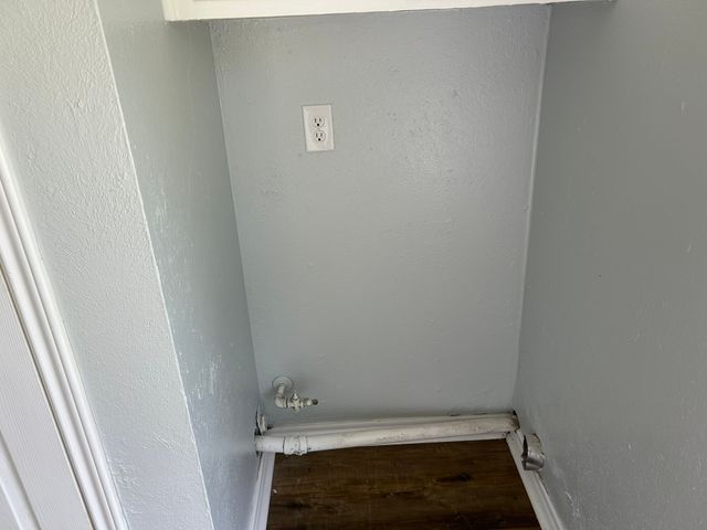 121 Vandenburg Drive, Denison, TX 75020