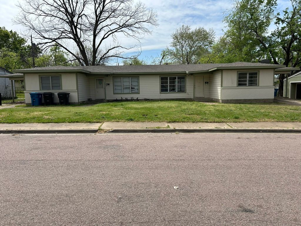 121 Vandenburg Drive, Denison, TX 75020