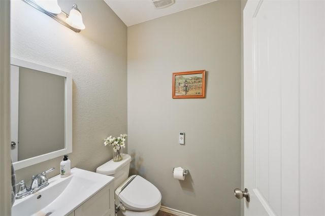 163 Meadow Valley Drive, Conroe, TX 77384