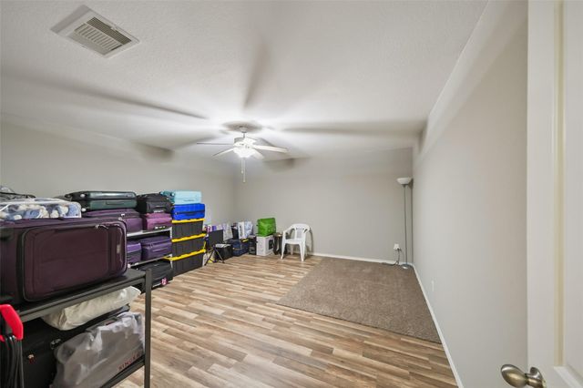 163 Meadow Valley Drive, Conroe, TX 77384