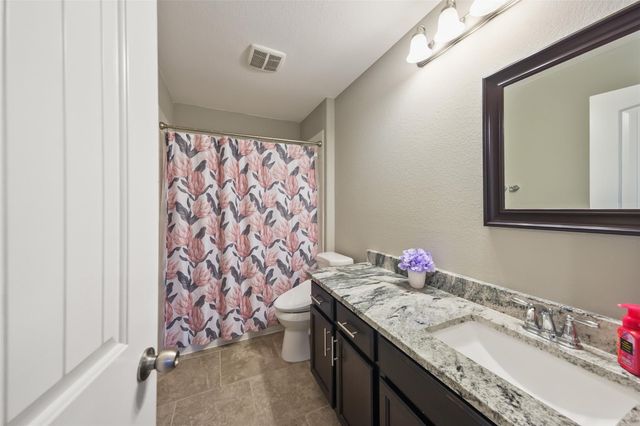 163 Meadow Valley Drive, Conroe, TX 77384