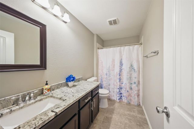 163 Meadow Valley Drive, Conroe, TX 77384