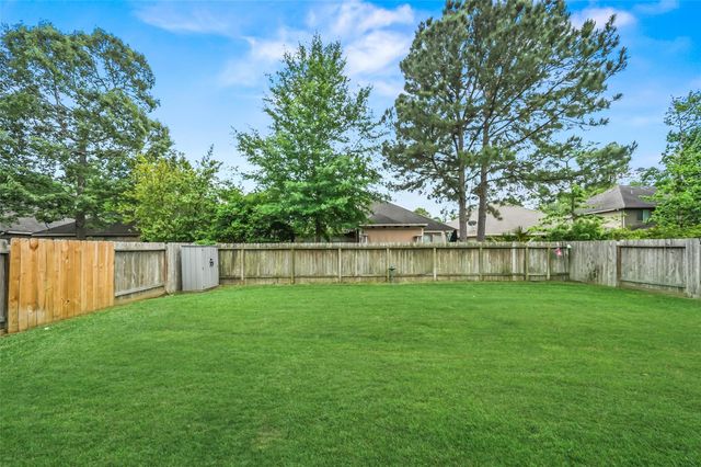 163 Meadow Valley Drive, Conroe, TX 77384