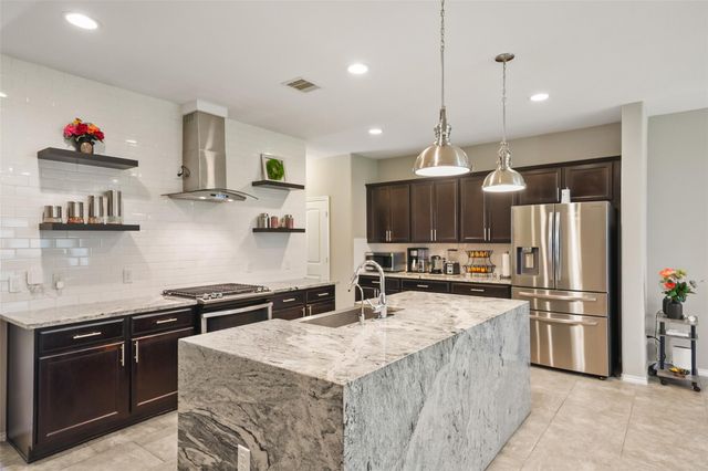 163 Meadow Valley Drive, Conroe, TX 77384