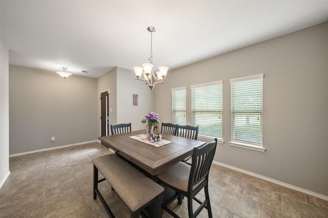 163 Meadow Valley Drive, Conroe, TX 77384