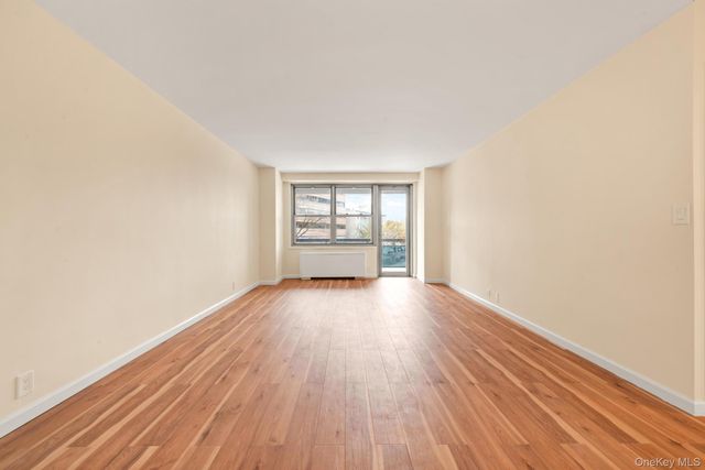 70-25 Yellowstone Boulevard 3U, Forest Hills, NY 11375