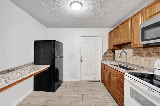 850 E Commercial Boulevard 250f, Oakland Park, FL 33334