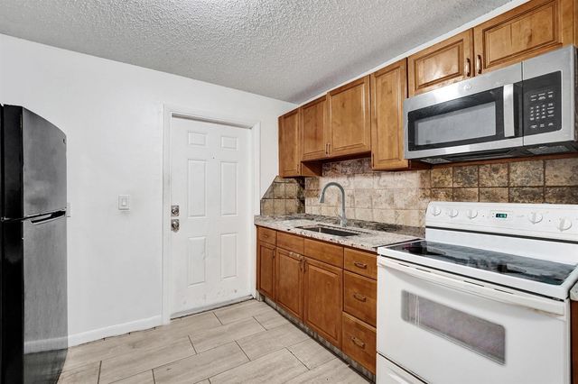 850 E Commercial Boulevard 250f, Oakland Park, FL 33334