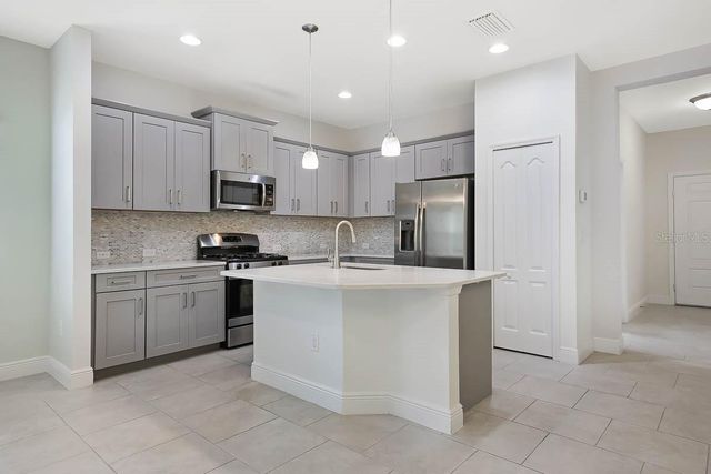 13576 CIRCA CROSSING DRIVE, Lithia, FL 33547