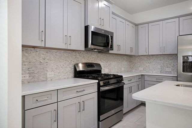 13576 CIRCA CROSSING DRIVE, Lithia, FL 33547